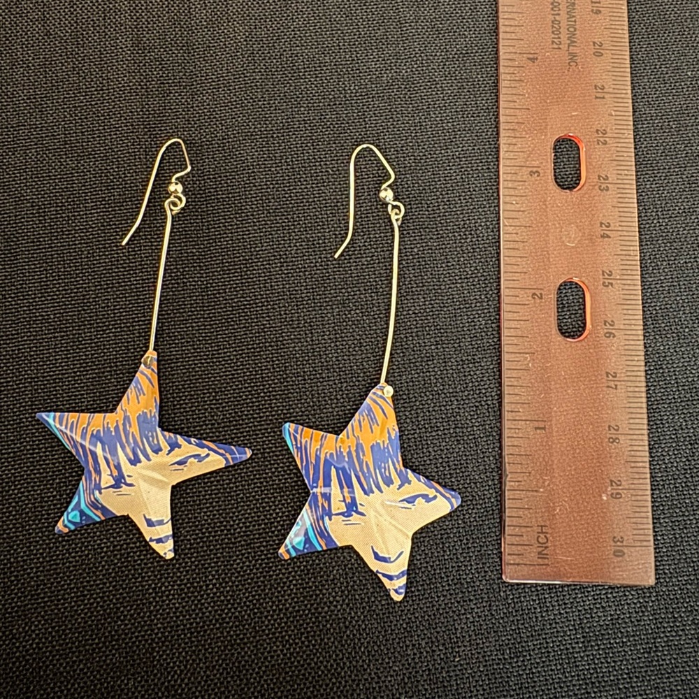 Hand Crafted Silver Metal Star Earrings - Picture 3 of 3